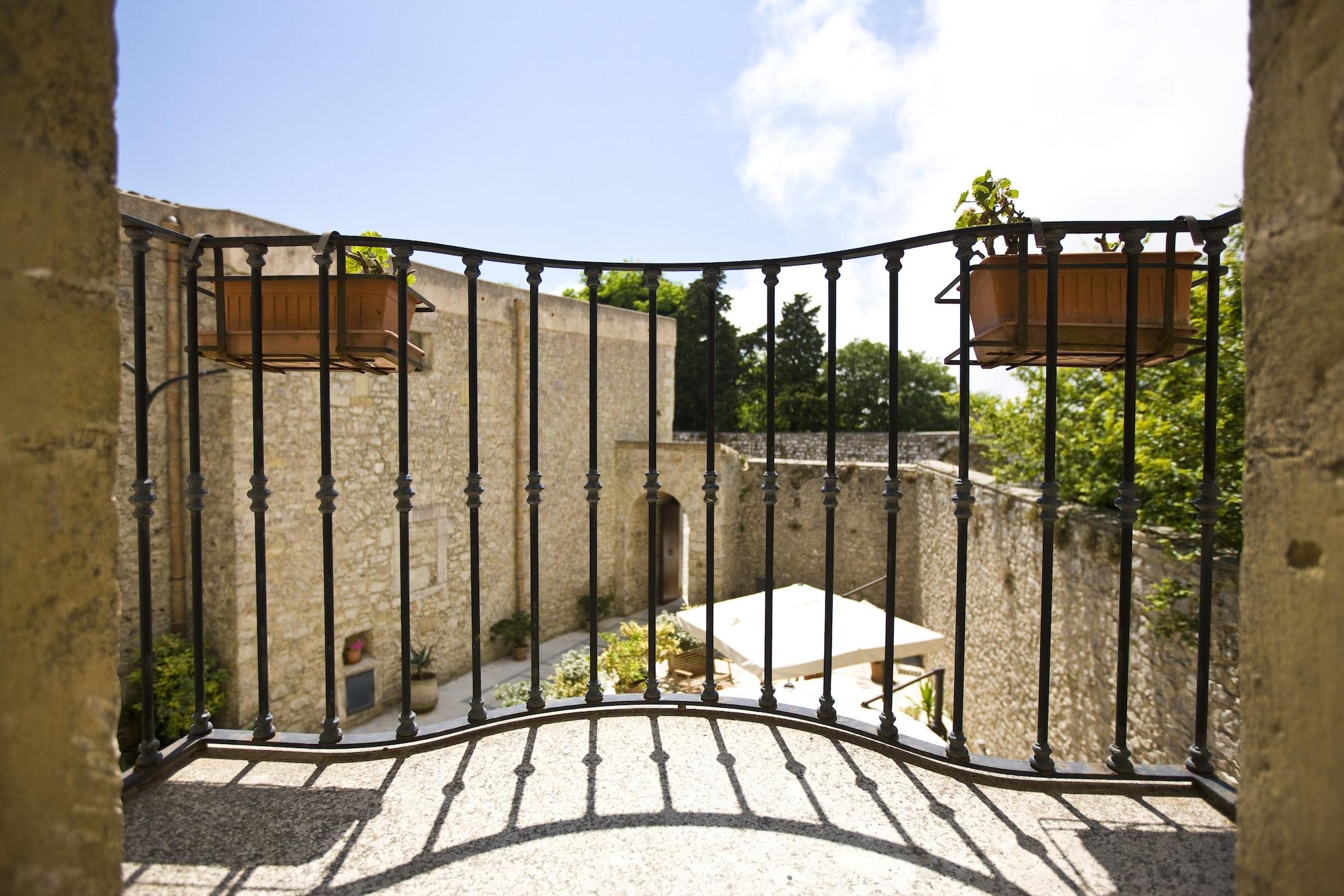 Il Carmine Dimora Storica Hotel Erice Bagian luar foto